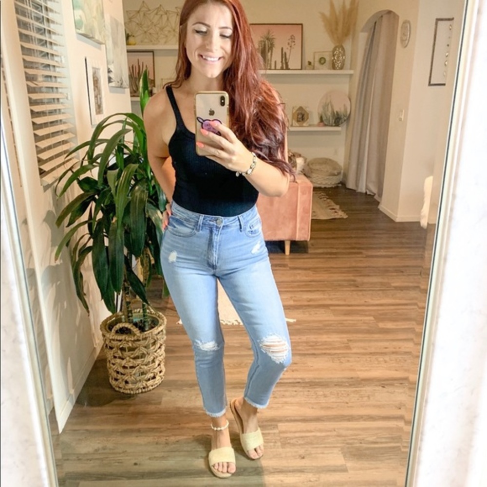 APRIL JEANS- Skinny Slim Light Wash Distressed